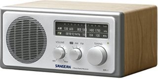 Sangean WR-1 Desktop-Radio (UKW-MW-Tuner, AUX-In) walnuss-Silber